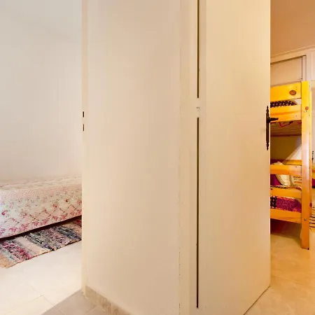 Apartment Oiza Castle 15 At Beach, Wifi And Aircon Alcudia (Mallorca)